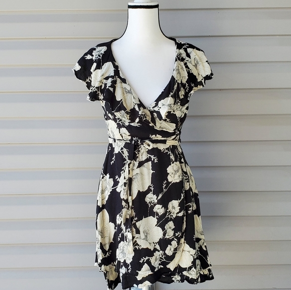 Free People French quarter oral wrap dress - Picture 3 of 11